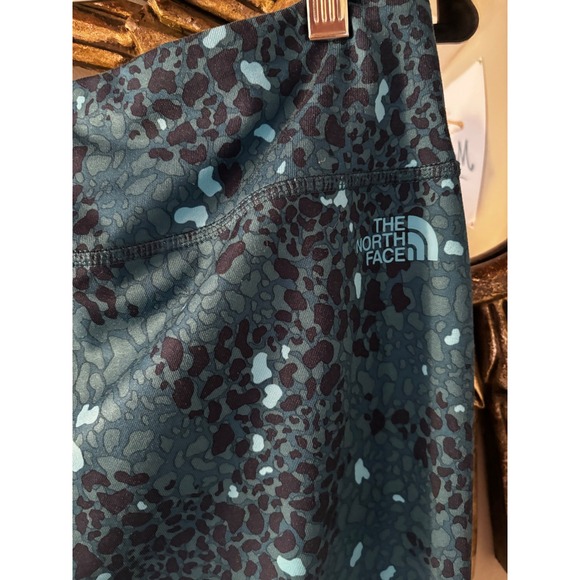 The North Face Teal Leopard Print Athletic Leggings Womens Size Medium - Picture 4 of 6